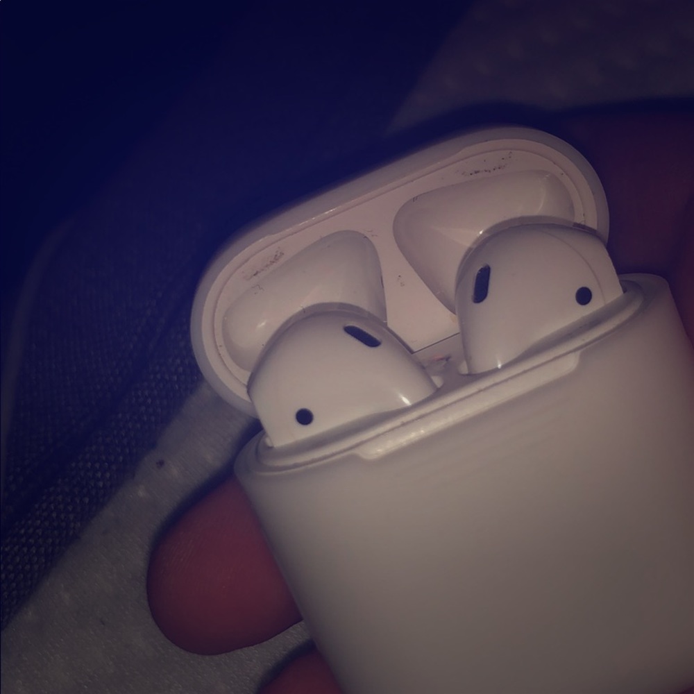 Apple airpods